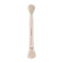 DUAL-ENDED TRANSITION BLUSH BRUSH (BROCHA DOBLE PUNTA)